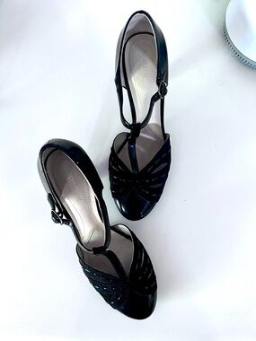 Naturalizer Black T-Strap Dress Heels Sz 7.5 W Worn Once 1 Call Out